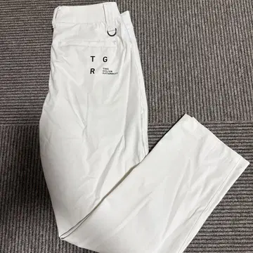 TGR 화이트 골프