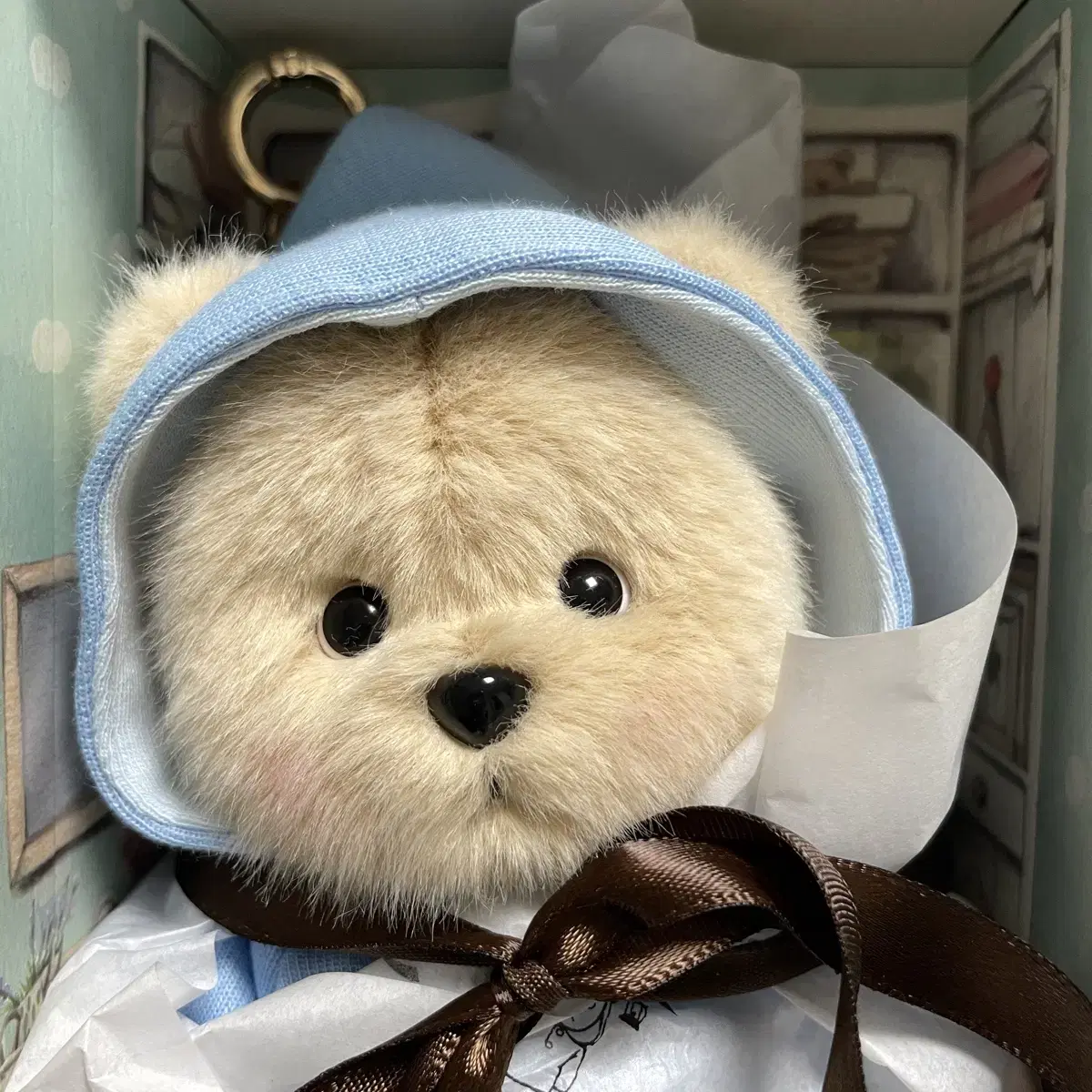 キーホルダー・キーリング teddytales Lena Bear blue raincoat key ring milk tea 6926798 Teddy Tales Lena Bear Seasons Greetings Keyring Milk Tea on