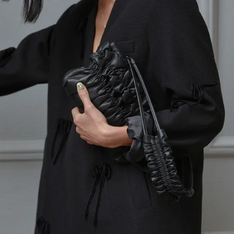 Kwani Tate Ruched Bag Mini Black (Includes Strap) on Bunjang