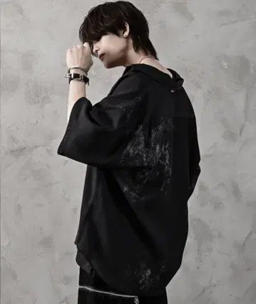 L ADRER 아들러 엑스트라 퀄리티 하이브리드 루즈 셔츠
