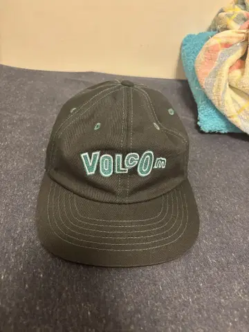 VOLCOM 블랙 캡 O/S