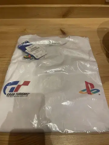 플레이스테이션 CREW NECK TEE / GRAN TURISMO