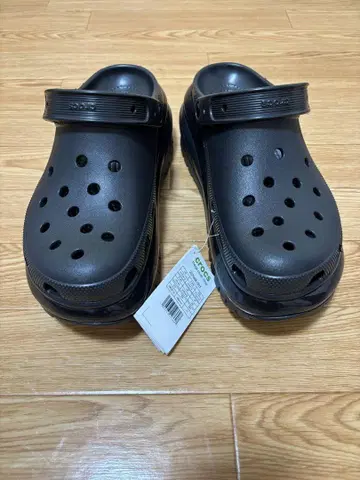 Crocs 메가 크러쉬 블랙 초통굽