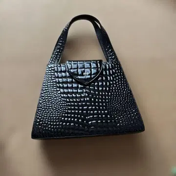 HM 크로커다일 스타일 핸드백 블랙