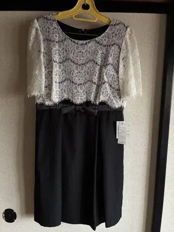 레이스 탑 블랙 원피스