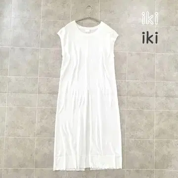 새상품급 iki 슬리브리스 니트 원피스 화이트 슬릿 큐프라 레이어드