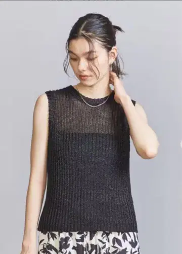 UNITED ARROWS 슬리브리스 니트 풀오버 블랙