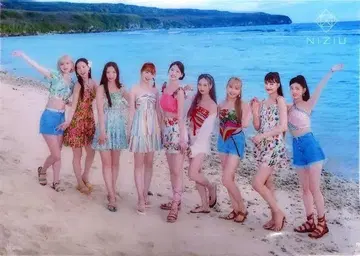 NiziU의 SUMMER Vacation 클리어 포스터