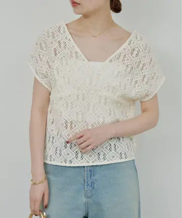 GALLARDAGALANTE 크로셰 레이스 V 풀오버 시착만 한 상품