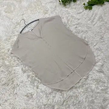 161 로리즈팜 [F] 슬리브리스 블라우스 백 테일 아이보리
