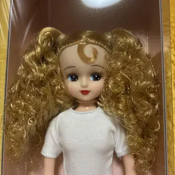 리카짱 캐슬 2025년도판 생일 모델 리카짱