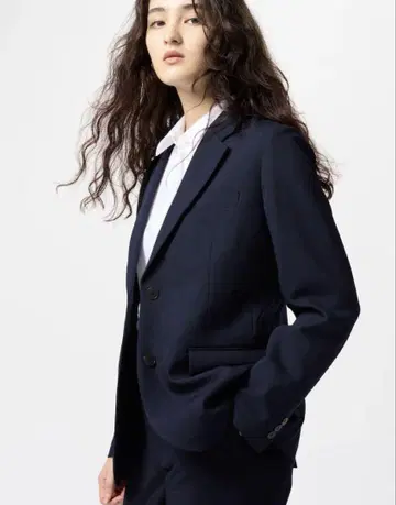 유니클로 감동 자켓 네이비