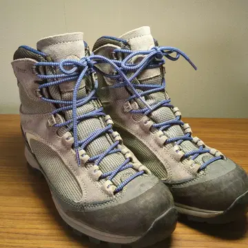 90-34 몽벨 트레킹 슈즈 25.5cm