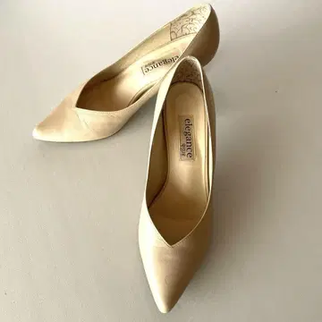 발이 깔끔하게 보이는 펌프스 23.5cm