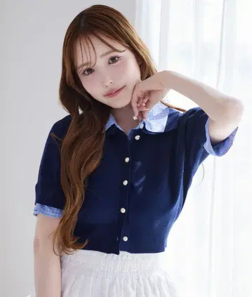 레이어드 카라 부착 폴로 니트
