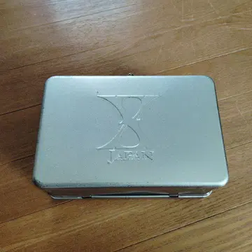 29.X JAPAN 실버 금속제 케이스 중형