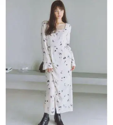 프레이아이디 스퀘어 슬릿 원피스 사이즈 1