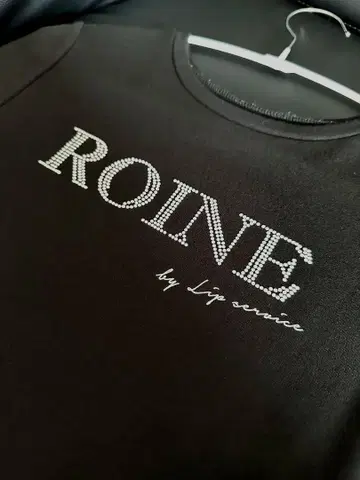ROINE by Lip service 크롭 티셔츠 블랙