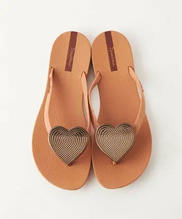 Ipanema 쪼개진 샌들 하트 비쥬 장식
