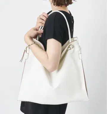PAPILLONNER 파피용 토트백 가죽