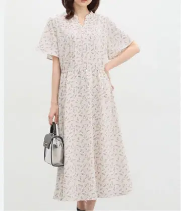 허니즈 꽃무늬 반팔 롱 원피스