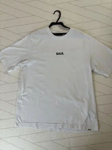 BALR. 화이트 티셔츠 M 사이즈