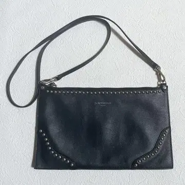 J&M DAVIDSON 블랙 가죽 숄더백 스터드 클러치