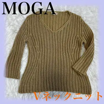 MOGA (모가) V넥 니트 스웨터