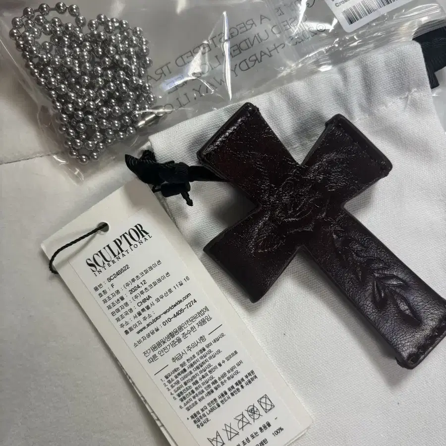 アクセサリー 00s y2k SCULPTOR cross strap wallet Cross Hair On Strap Wallet Black – SCULPTOR JAPAN