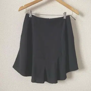 새상품급 칼벤 CARVEN 플레어 스커트 미니 길이 블랙