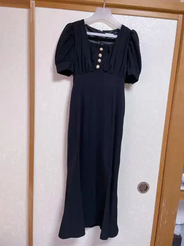 RESEXXY 퍼프 슬리브 머메이드 원피스