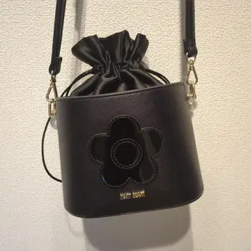 MARY QUANT 펄 데코레이션 데이지 2 숄더 블랙 검정