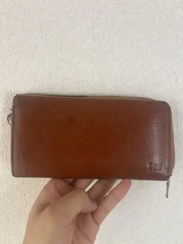 브라운 가죽 장지갑 지퍼