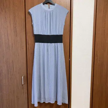 스카이블루 도트 무늬 맥시 원피스