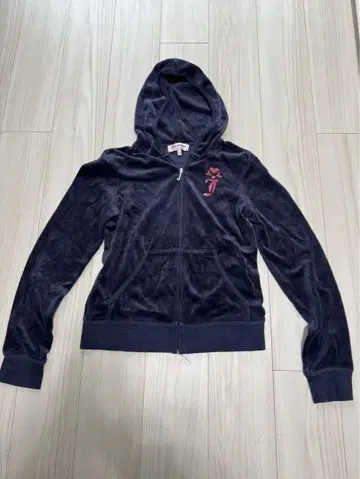 JuicyCouture 네이비 후드 부착 셋업