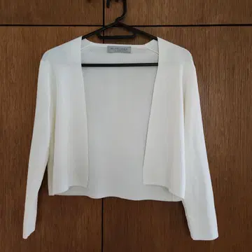 M-PREMIER COUTURE 화이트 가디건 반소매