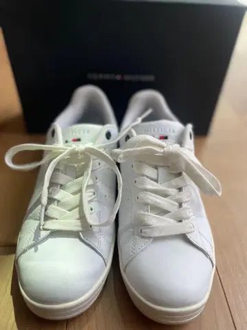 타미힐피거 LISTON WHITE 베트남산