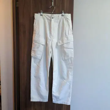 FRAMe WORK 화이트 카고 팬츠