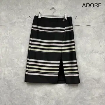 ADORE 어도어 택 포함 일본제 보더 스커트 N1057
