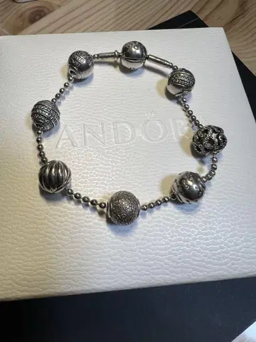 Pandora Essence 팔찌 참 세트