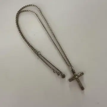 폴스미스 십자가 크로스 목걸이