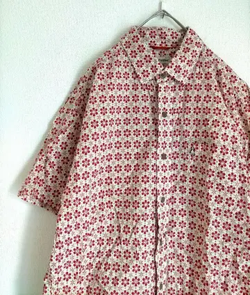 Hush Puppies 빨간색 꽃무늬 반팔 셔츠