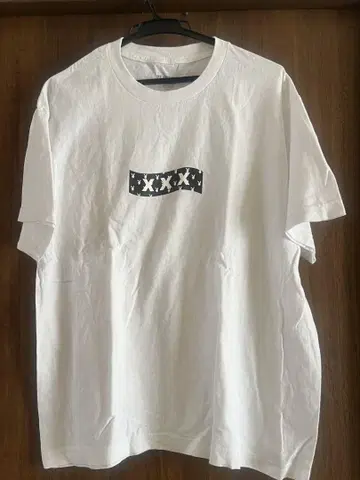 갓 셀렉션 XXX와 플레이보이의 콜라보 T