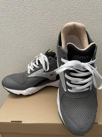 Mizuno 일비종떼 콜라보 스니커즈 26.5cm