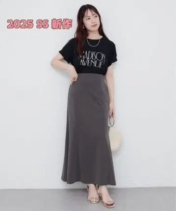 내추럴 꾸뛰르 티셔츠 머메이드 스커트