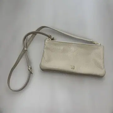 베이지 가죽 숄더백