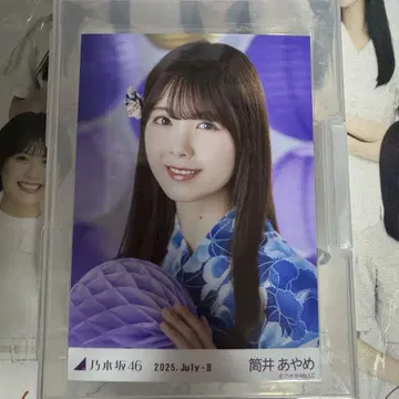 노기자카46 츠츠이 아야메 유카타 2025 브로마이드 앉은 포즈