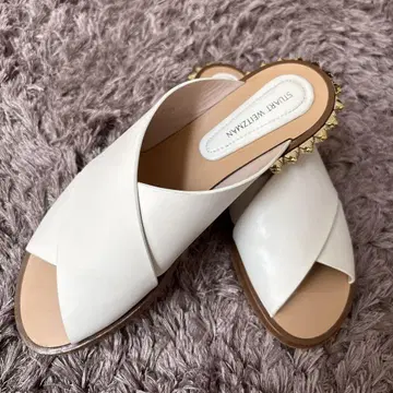 Stuart Weitzman 화이트 샌들