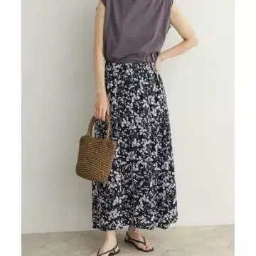 어반 리서치 도어스 레이온 플라워 프린트 스커트