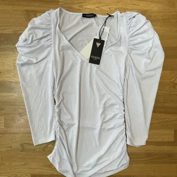 슬림한 GUESS 화이트 긴팔 티셔츠 XS